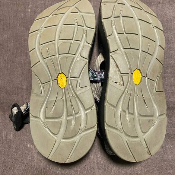 Women’s Chacos size 6.5-7 - Picture 2 of 2